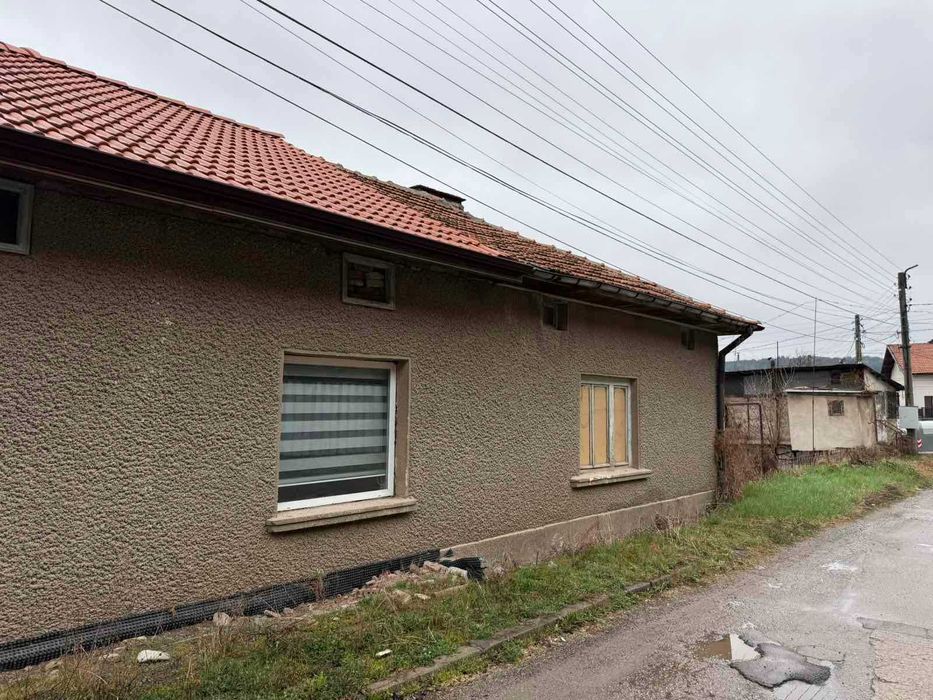 Къща в китното с.Студена
