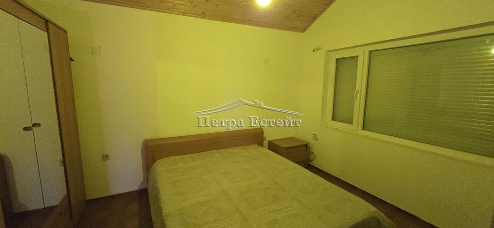 Къща в Варна, област-с.Здравец площ 192 цена 270000