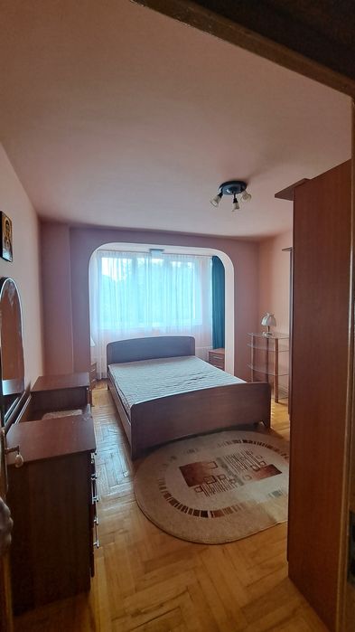 Proprietar, inchiriez apartament 2 cam Bd Saturn