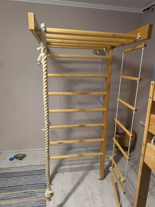 Детская шведская стенка качели