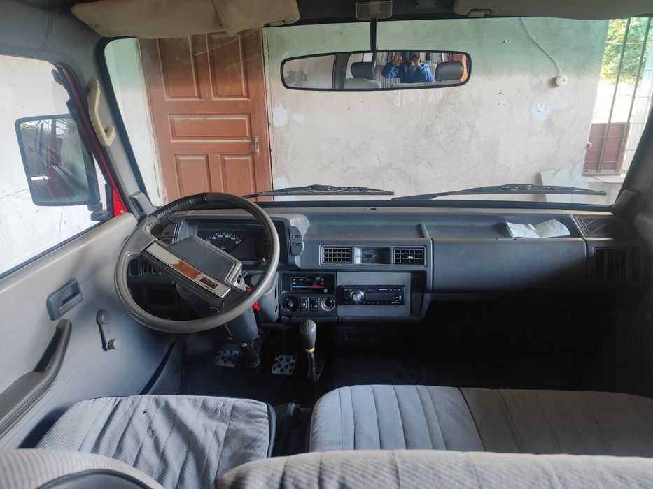 Mazda E2200, 2.2 дизель, микроавтобус, минивэн