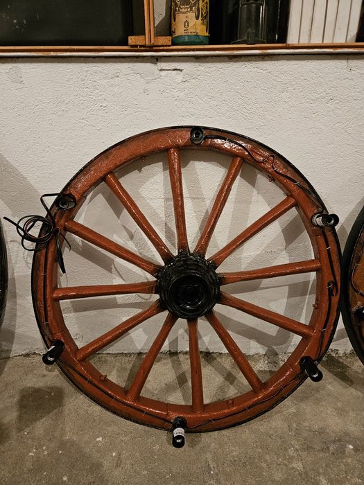 Полилей от каруцарски колела готови и по поръчка