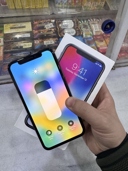 iphone X 64 GB aybi yoq srochna sotladi