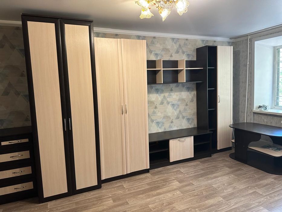 Продам стенку в хорошем состоянии