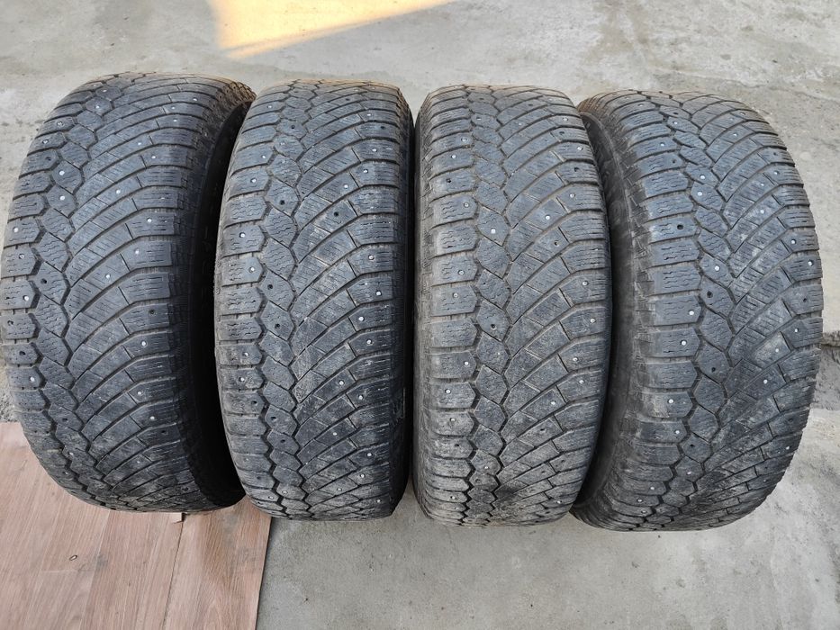 235х65 R17 зимние шины с дисками BMW