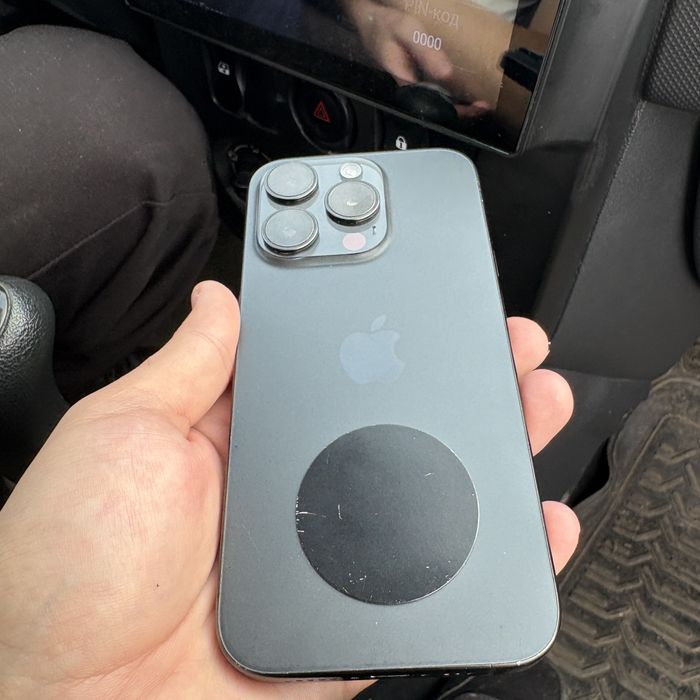 IPhone 15 pro 128 gb
