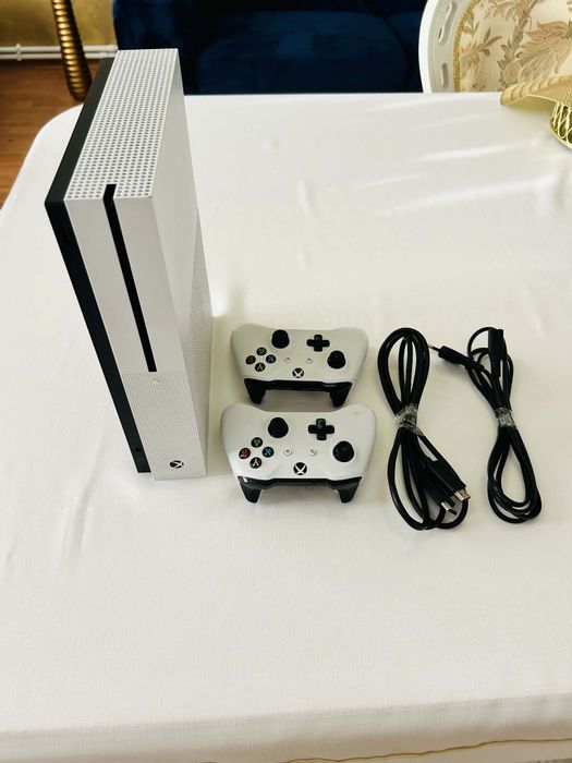 Vând xbox one+volan sii pedale