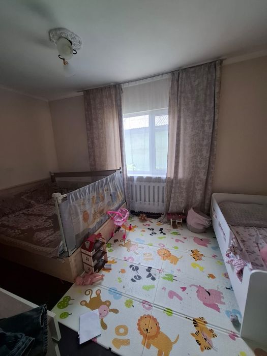 Продаю 2 дома на одном участке