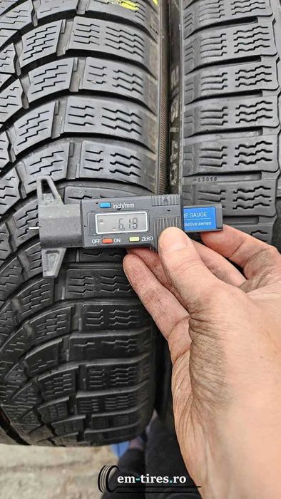 SET 4 Anvelope Iarna 215/40 R17 NOKIAN WR A4 87V