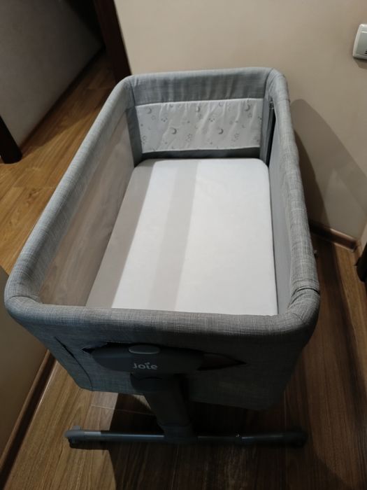 Продам манеж, в подарок шезлонг и коврик