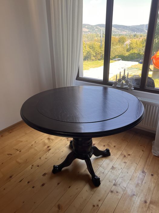 Masa rotunda lemn masiv impecabila