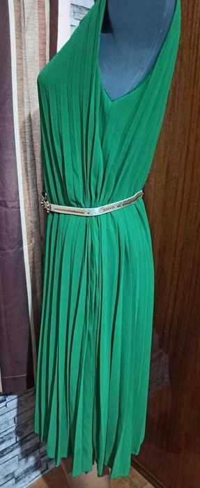 зелена рокля солей