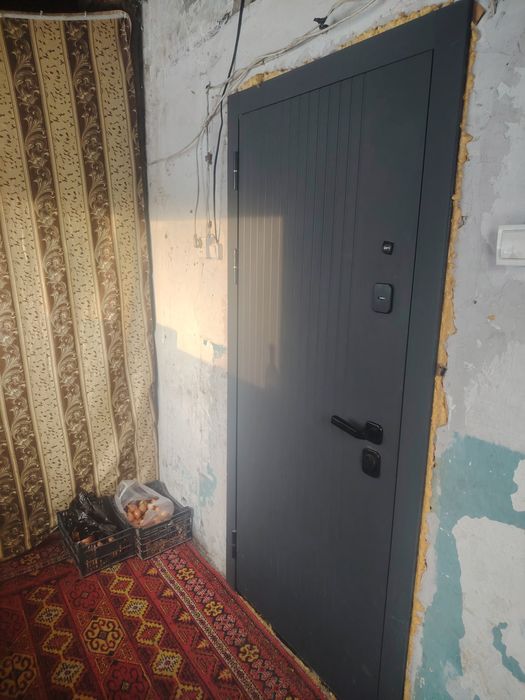 Продаю полдома кирзавод