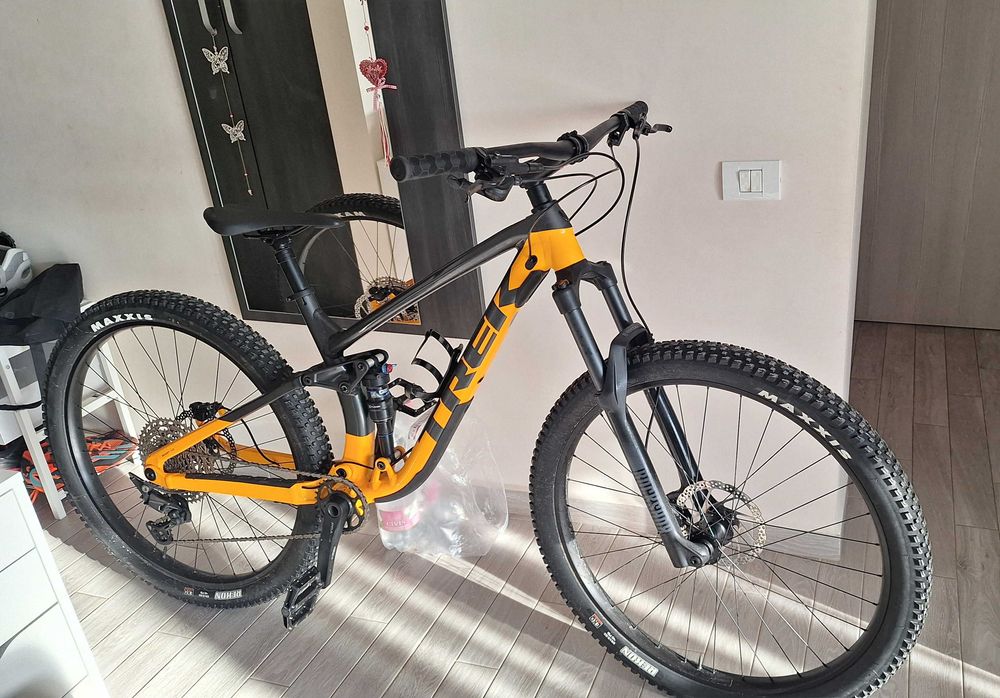 Bicicleta full suspension Trek Fuel ex 5
