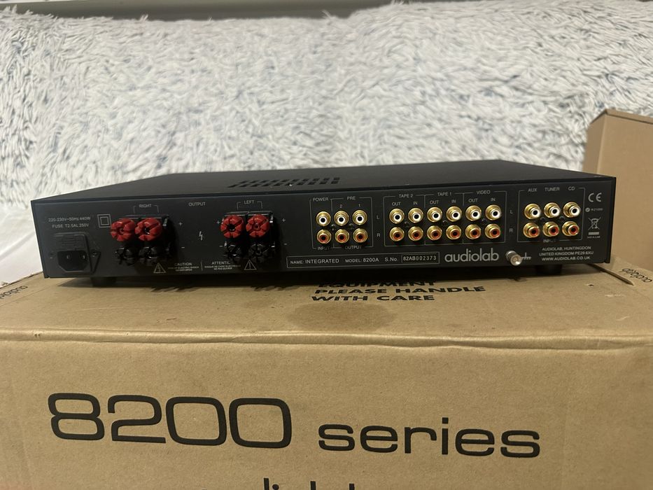 Audiolab 8200a английски усилвател