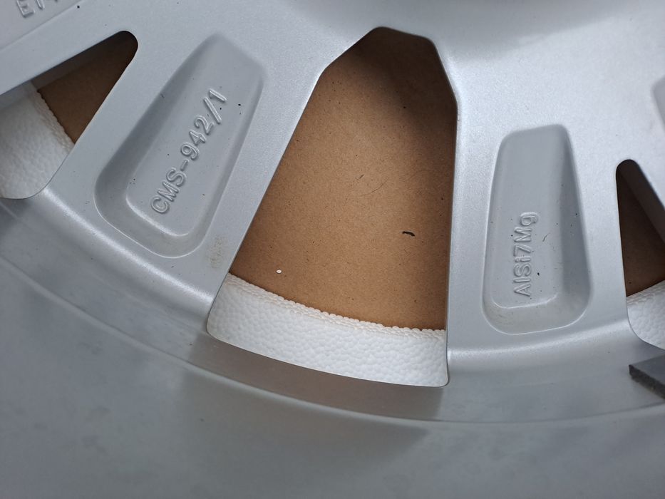 Сеат Фолксваген Шкода Ауди  5×100 17цола  6 1/2 J Ет 48 57.1 ц.отвор