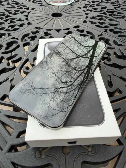 iPhone 15 pro 256gb eSim