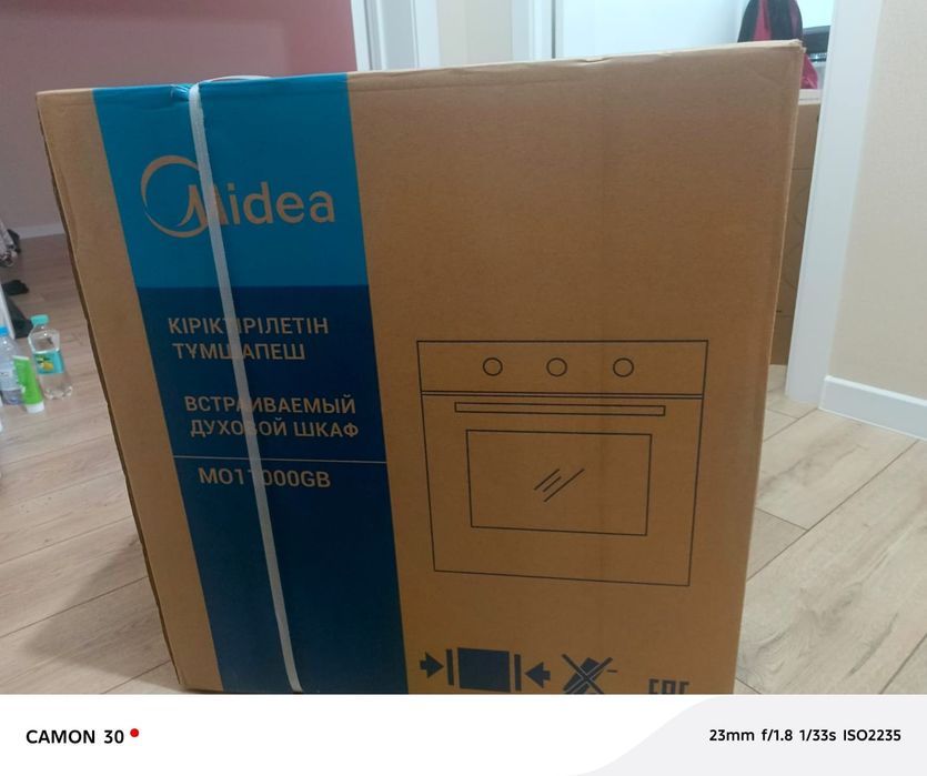 Духовой шкаф Midea чёрный
