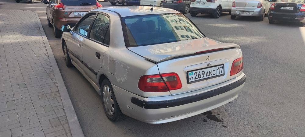 Митсубиси Каризма