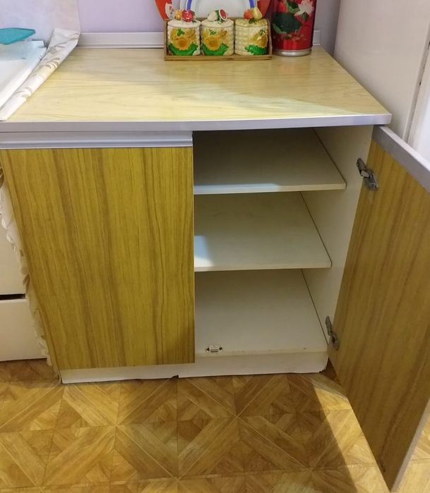 Продам шкаф кухонный
