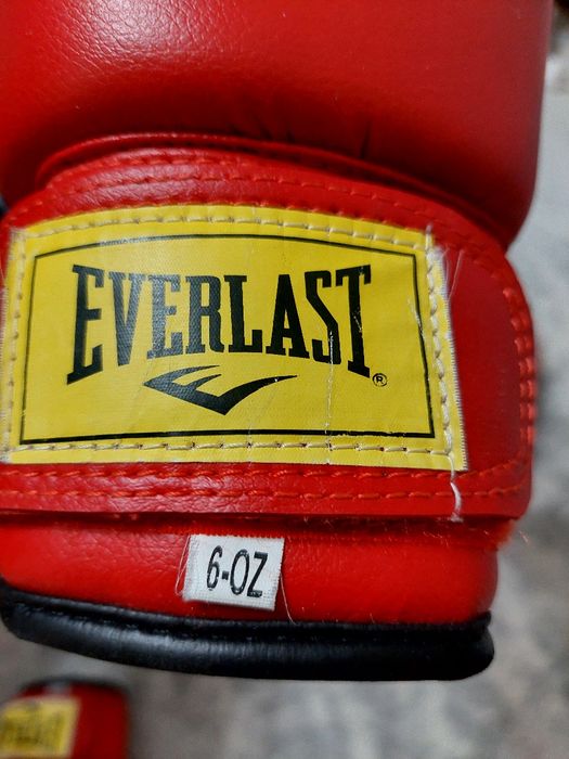 Продам боксёрские перчатки, лапы