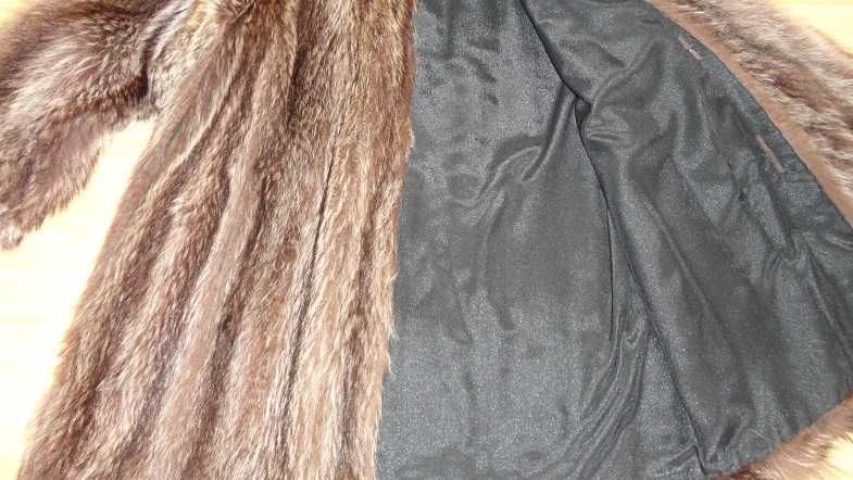 Mantou deosebit din blana naturala de enot marimea  XL