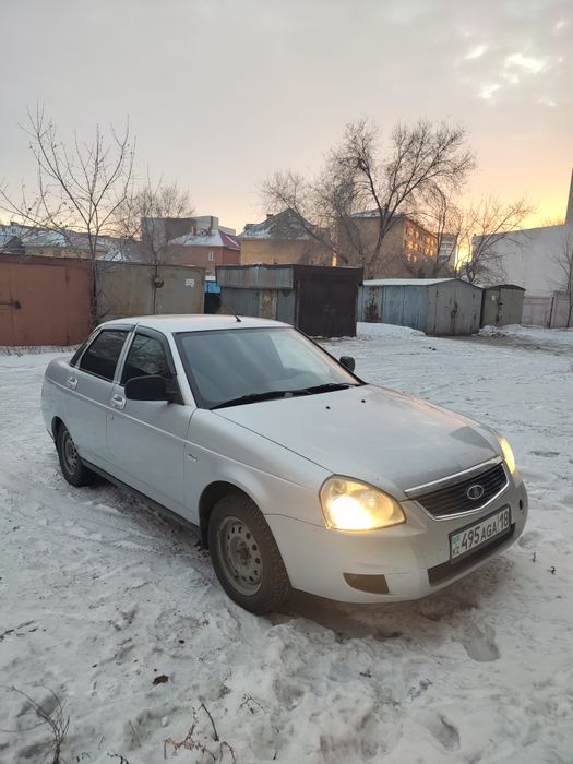 Продам передний бампер оригинал