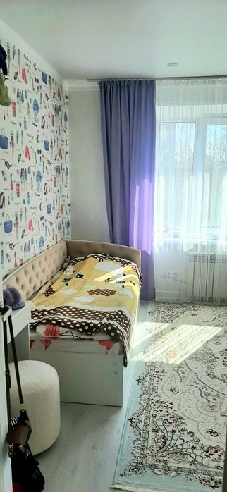 Продам евротрешку район 8 школа.