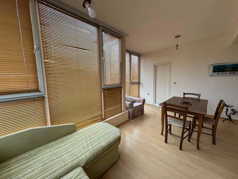 Продава се Двустаен апартамент в Варна, Възраждане 1 - 63 кв.м за 1889 €/кв.м - Снимка #1