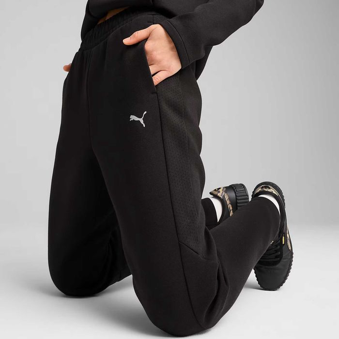 Оригинален панталон Puma Evostripe Sweatpants