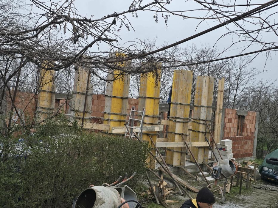 Executam lucrari de constructii si pavaje