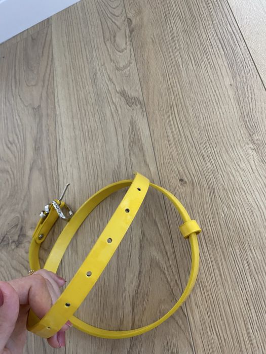 Curea galbena 75 cm