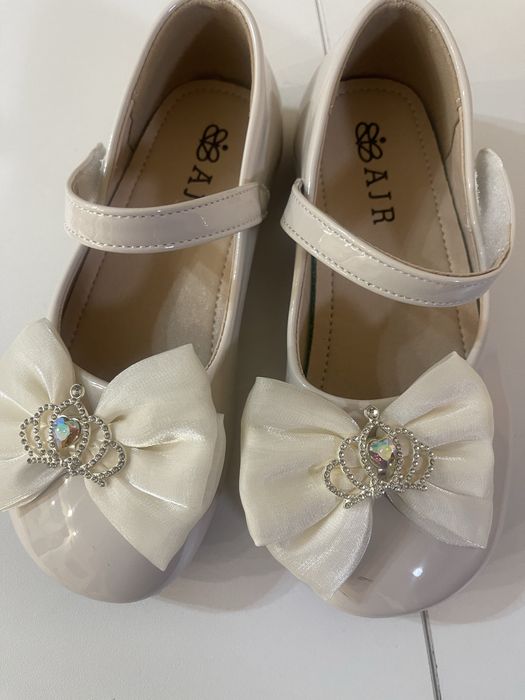 Куртка, платья на девочку