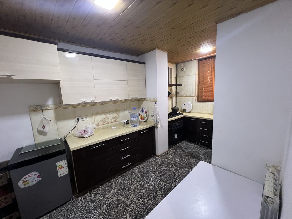 Срочна продается квартира в центре Яккасараском районе ул.Бобур