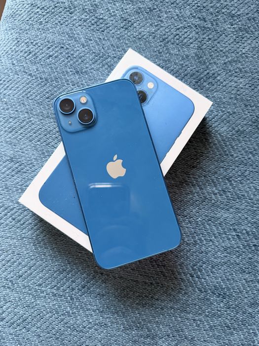 IPhone 13 в хорошем состоянии.