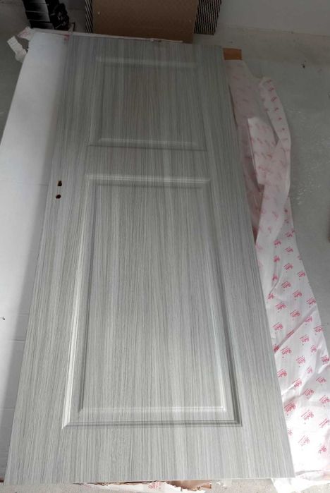 Uşi noi Dedeman gri,disponibile 4 bucăți.