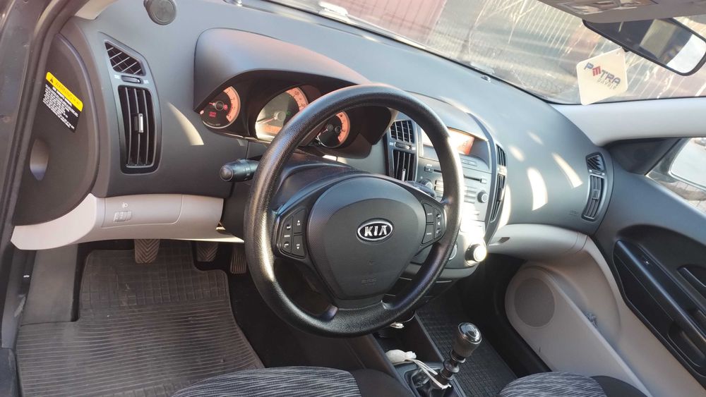 kia ceed 2009 1.4 benzina