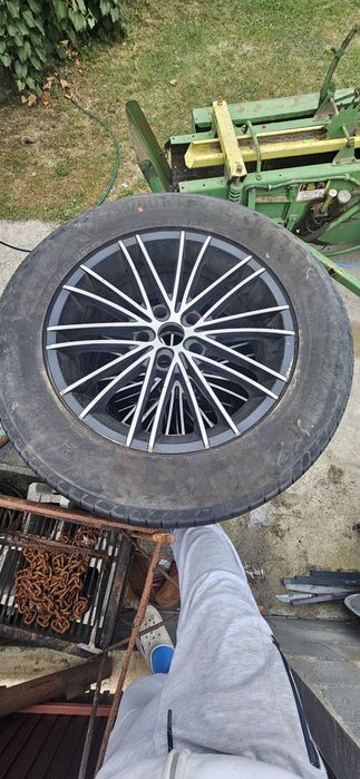 Jante +cauciucuri 255/60R 18 V XL