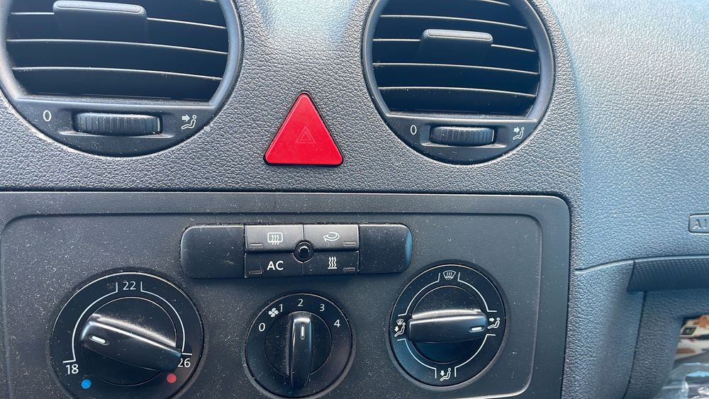 Vând Volkswagen Caddy