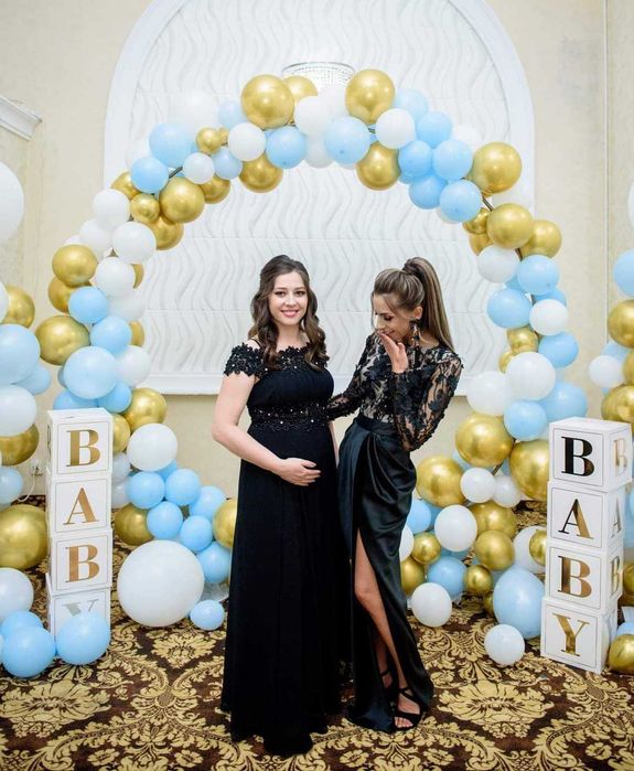 Rochie de seara neagra cu dantela deosebita si flori aplicate