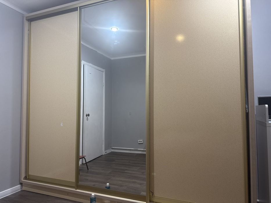 Шкаф буу купе 3 дверцы очень большой вместительный забираете сами