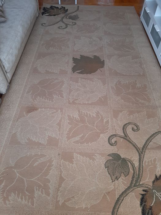 Продам Ковер 2/4