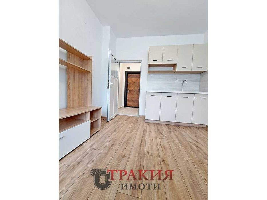 Дава се под наем Офис в Стара Загора, Център - 26 кв.м за 229.5 € - Снимка #7