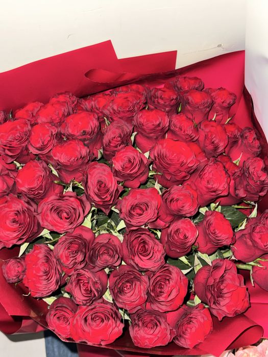 Продаю цветы свежие отдам по 13.000тг красивые час назад получила