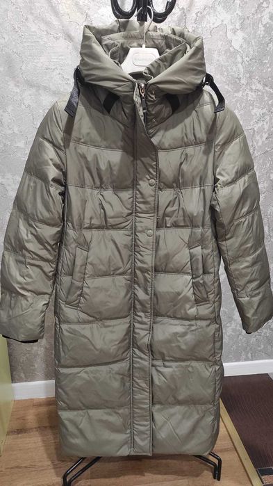 Куртка зимняя , р-р 46-48 ."Alyaska" Состояние новой