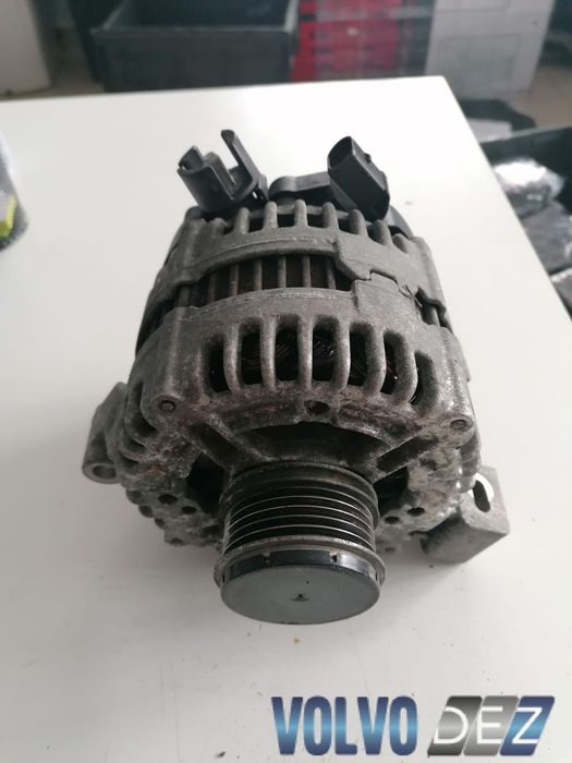Alternator D5 VOLVO S40 V50 C30 C70 0121615014