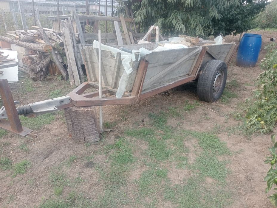 Vând tractor fiat 250 cu plug și trancar