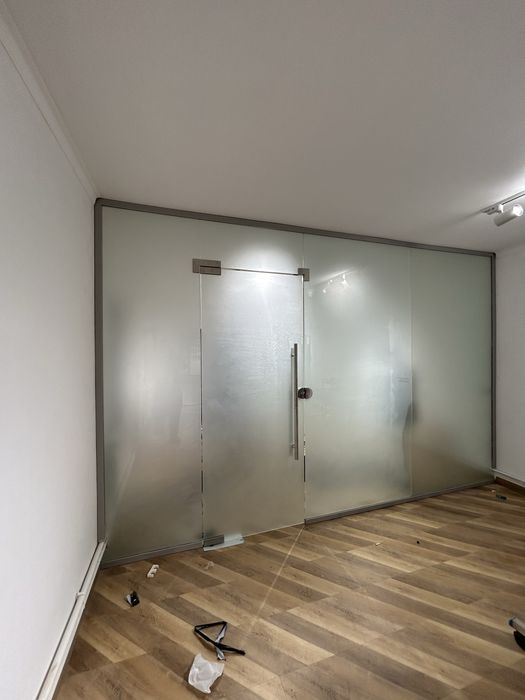 Витражные перегородки и офисные перегородки