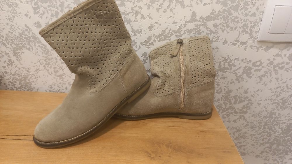 Замша. Детская обувь на осень