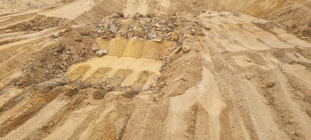 Vand balast(balastru),nisip  CANTITATE MINIMA 18M3!!!